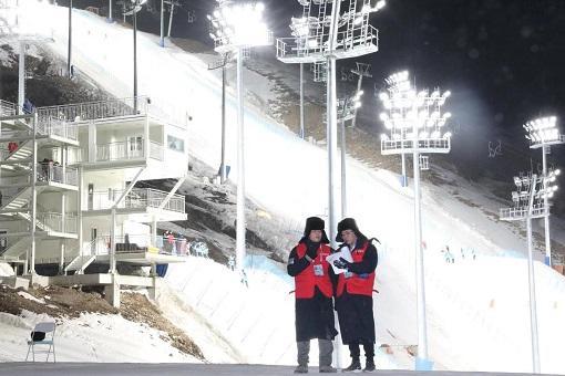 管理強安鐵腕治安改革促安科技保安</p><p>　　成就冰雪夢想譜寫保電必勝奮斗華章