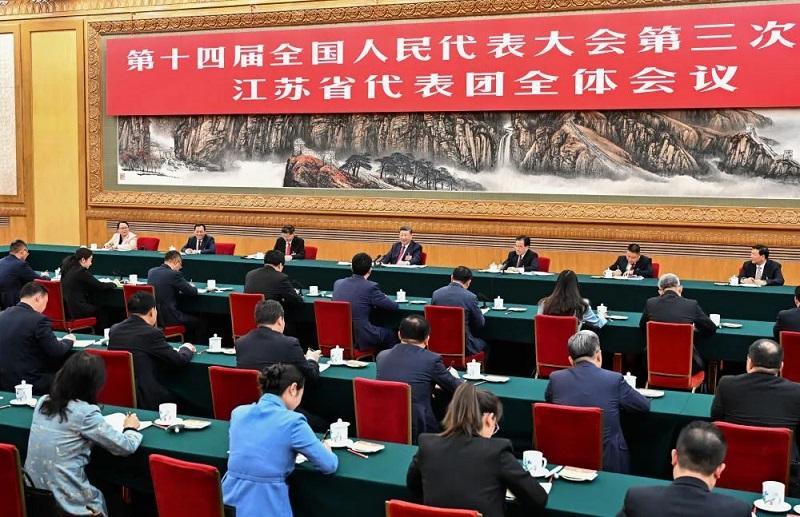 【新華社】習(xí)近平在參加江蘇代表團(tuán)審議時(shí)強(qiáng)調(diào) 經(jīng)濟(jì)大省要挑大梁為全國(guó)發(fā)展大局作貢獻(xiàn)