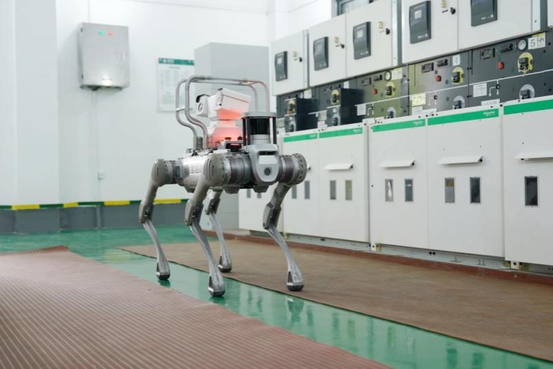 “人工智能+”行動：機器人俠行電網(wǎng)