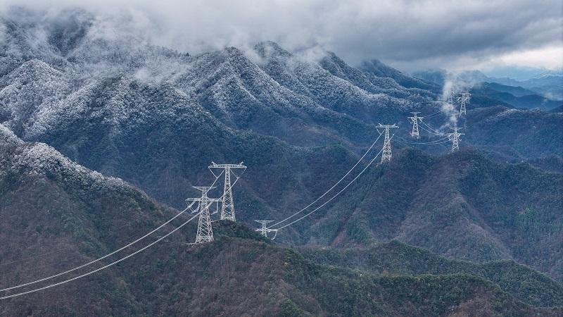 國家電網(wǎng)跨區(qū)跨省輸電能力超3.4億千瓦