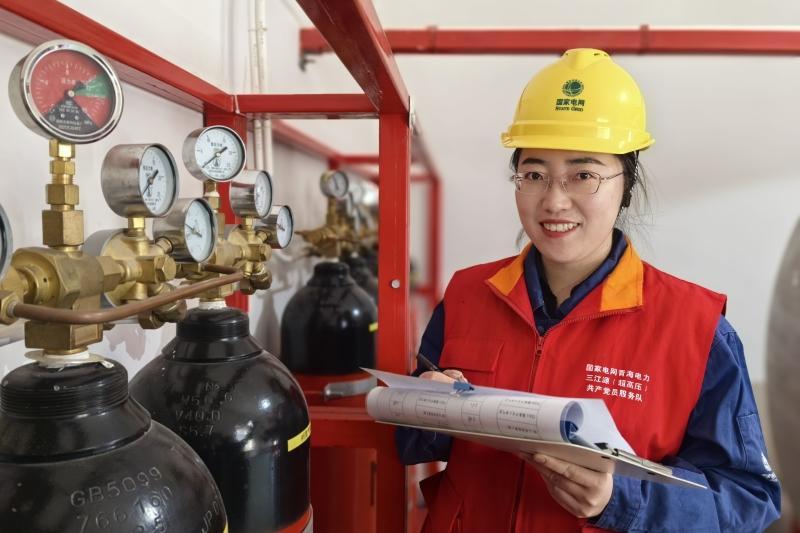 最美奮斗者｜吳嘉楠：扎根高原的“電力木蘭”