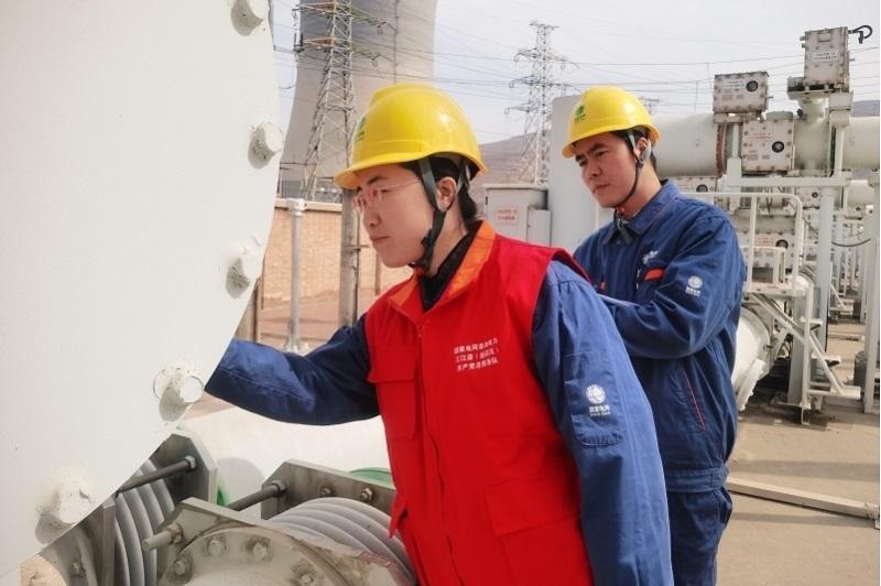 最美奮斗者｜吳嘉楠：扎根高原的“電力木蘭”