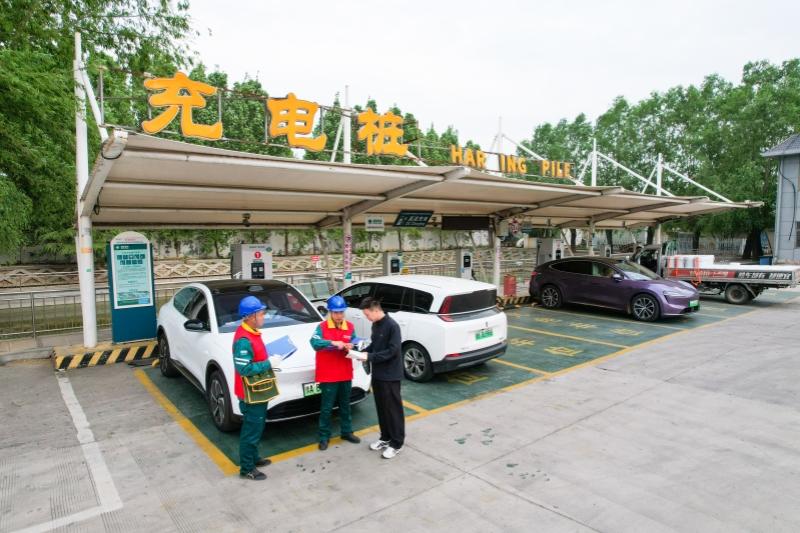 節(jié)日我在崗｜便捷充電助力綠色出行