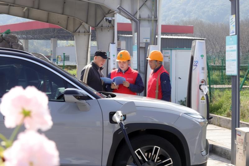 節(jié)日我在崗｜便捷充電助力綠色出行