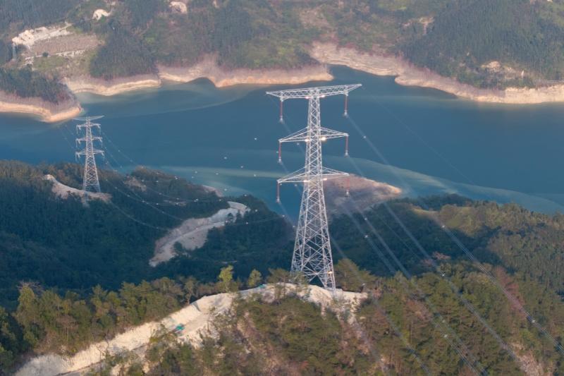國家電網(wǎng)加快140項迎峰度夏重點工程建設(shè)
